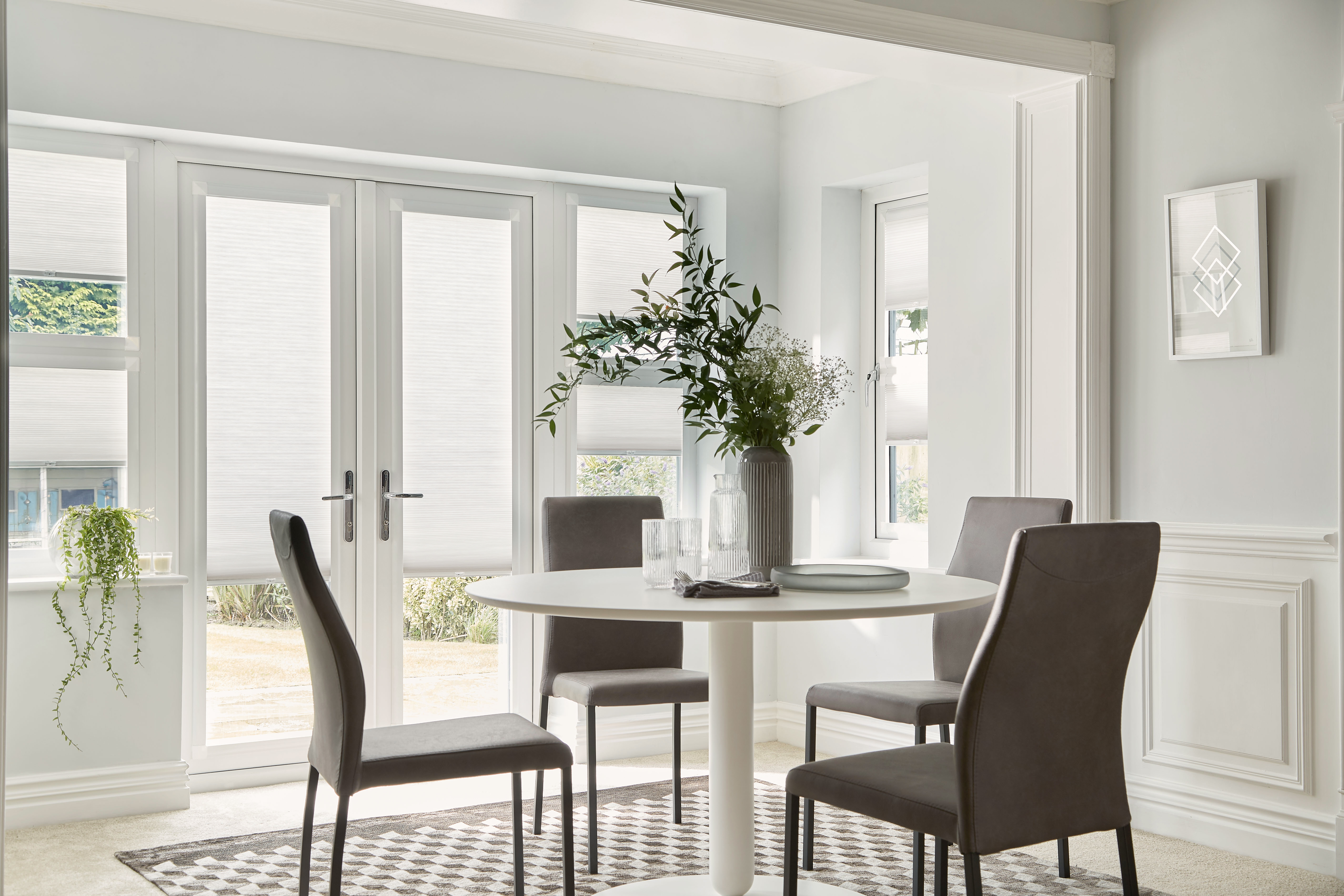 Hive Plain_White_Hive_Lifestyle_58897.jpg